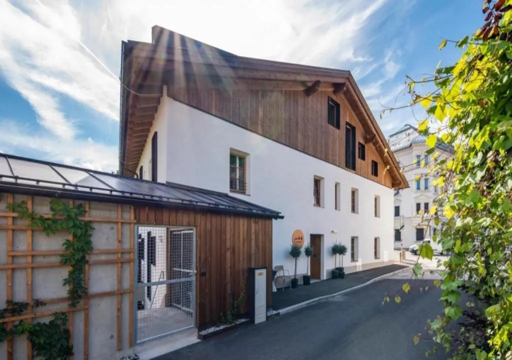 pradl elf my- apartment, hotel in Innsbruck