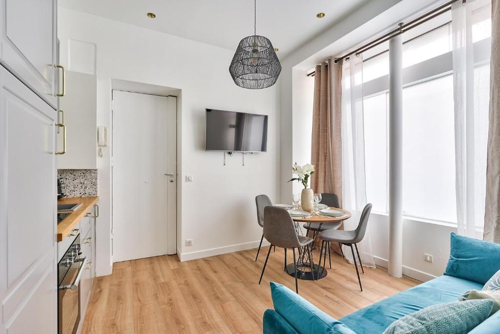 NEW ! Outstanding 2BR & 1BR Apt in Paris 15 - 3