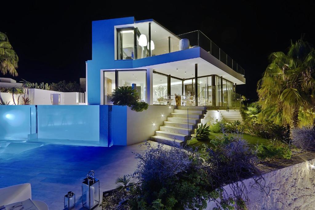 Irresistible Ibiza Villa 3 Bedrooms Villa Buena Private Heated Pool - 2