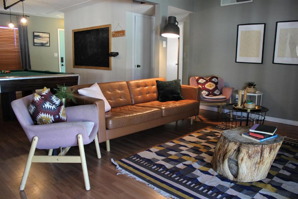 El Chuco Home W Pool, Pool Table,15 Min Downtown — Hotel in El Paso (TX)