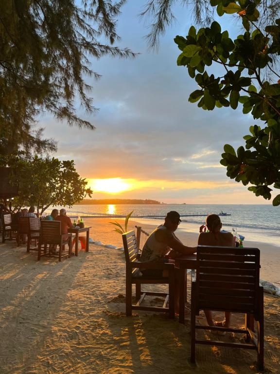 Ao Thong beach Bungalows photo
