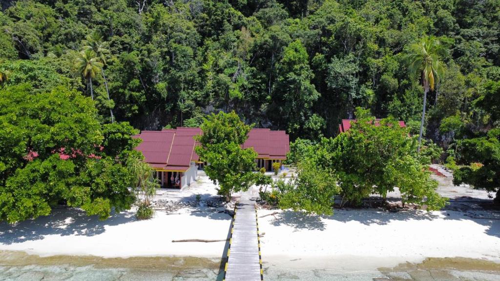 Amoryg Resort and Dive Raja Ampat