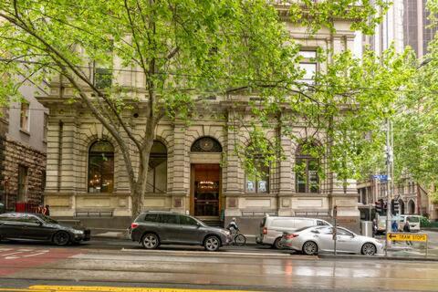 Roma studio apartment in Collins Street — Hotel in Melbourne