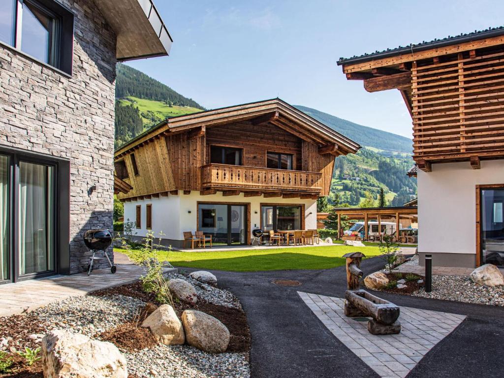 Chalet in Pinzgau near Ski Slopes & Sauna - 3