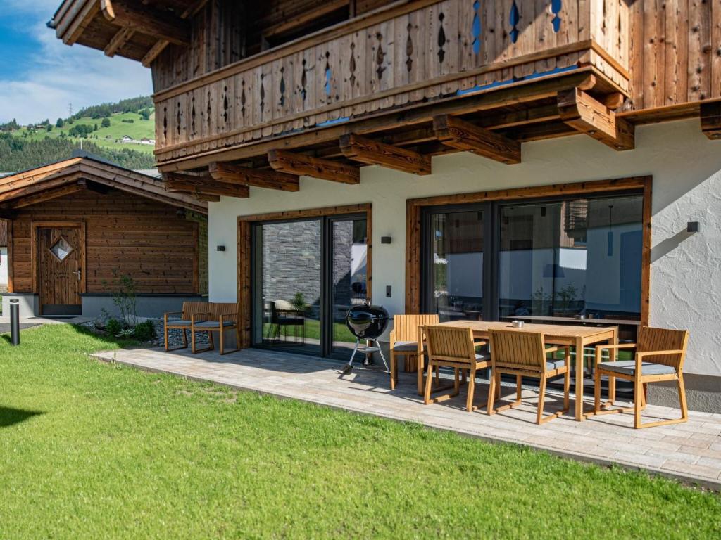 Chalet in Pinzgau near Ski Slopes & Sauna - 2