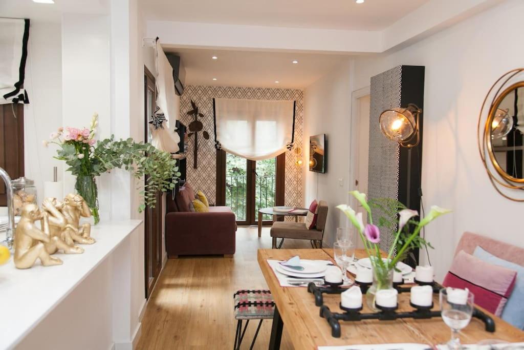 Modern & Nice Apartment. Old town. Private parking, Sevilla