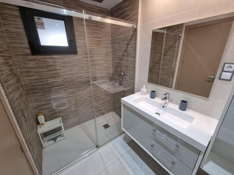 Apartment with magnificent seeview and all luxury - 4