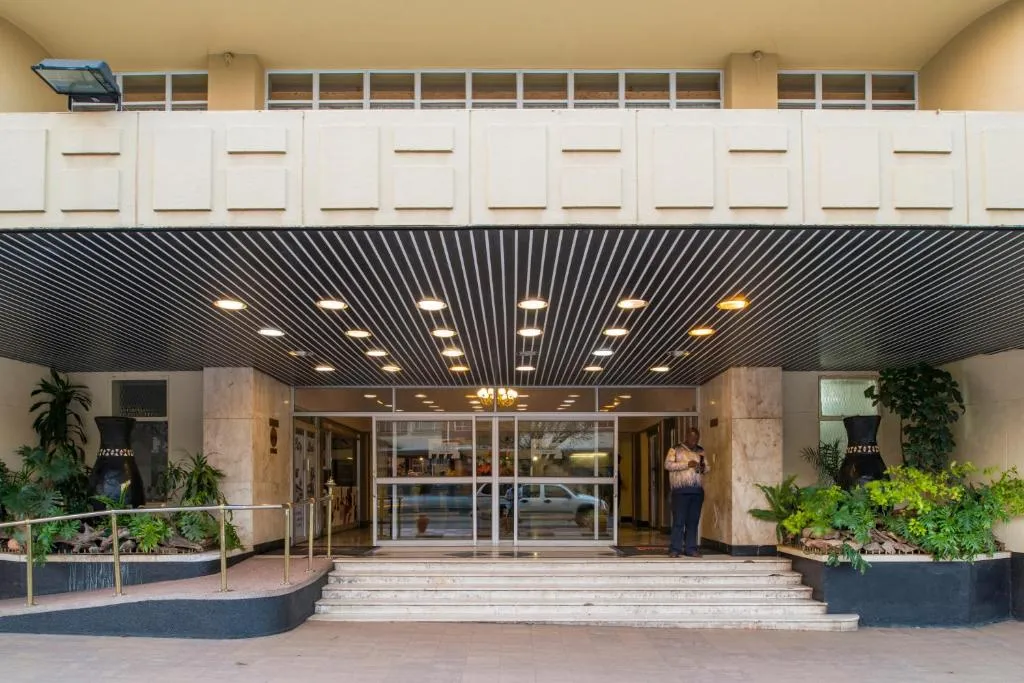 Bulawayo Rainbow Hotel, hotel in Bulawayo