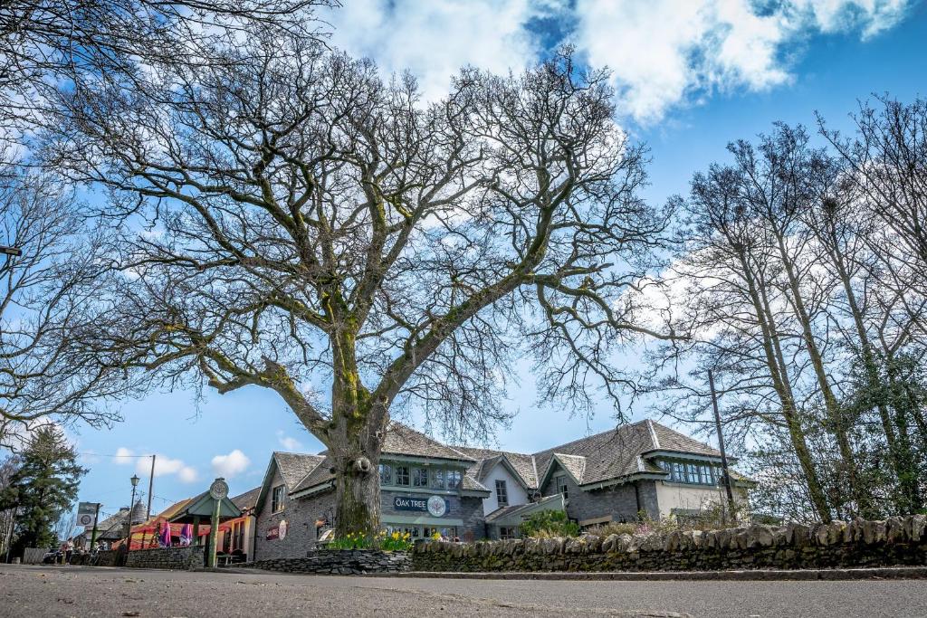 Oak Tree Inn — Hotel in Balmaha