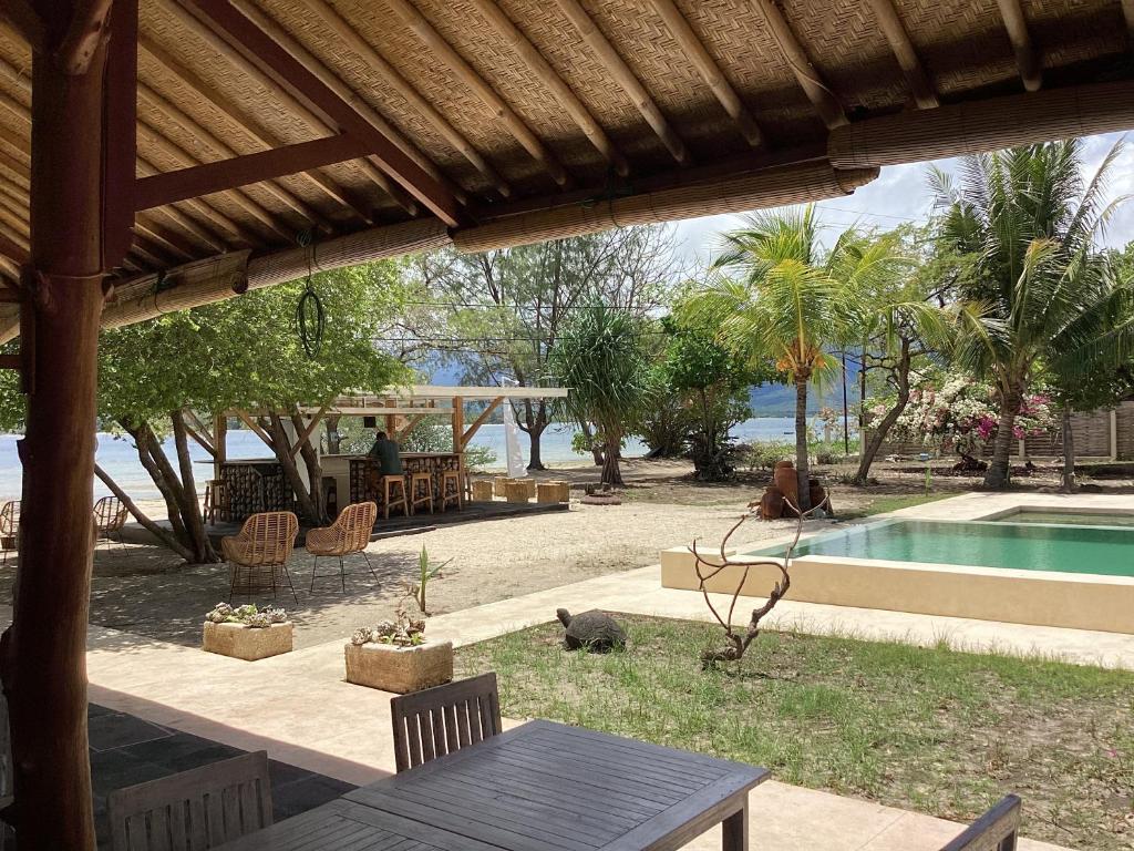 Juliantos by the sea