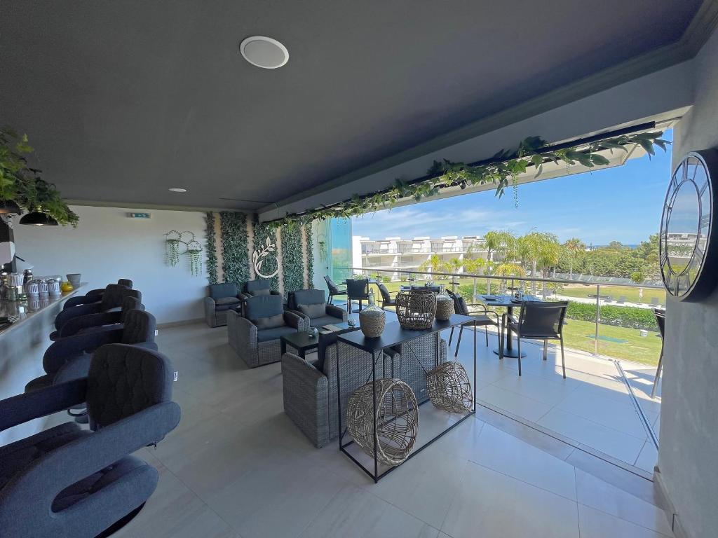 Varandas do Castelo By Garvetur — Hotel rooms in Albufeira, Faro