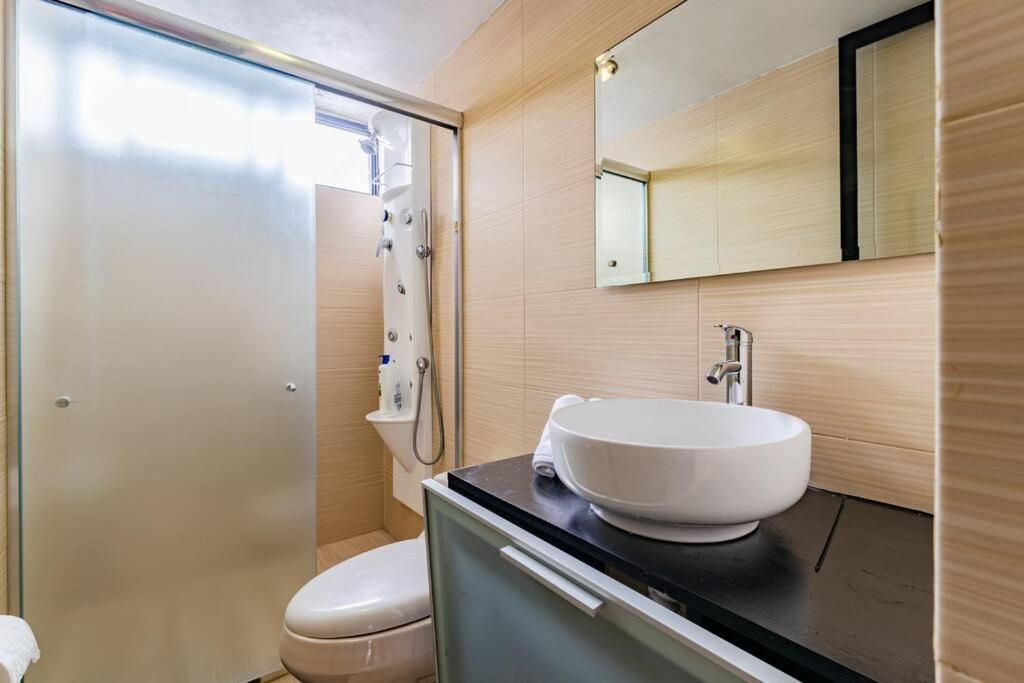 Stylish apartment with private roof top & jacuzzi - 3