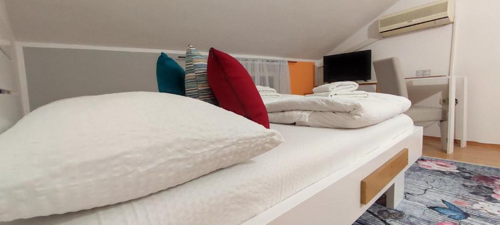 Villa Monera Apartments & Rooms & Free Garage - 4