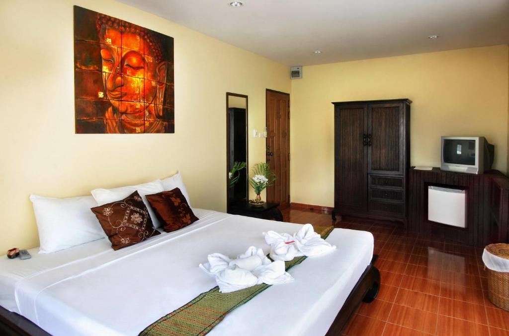 Karon Pool Hotel photo