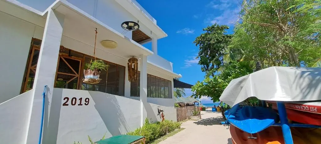 In Dai Aquasports and Beach Resort, Hotel in Bantayan