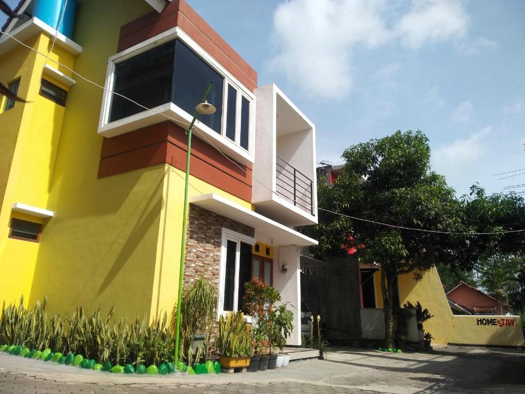 PAPADAAN Homestay Syariah Batu