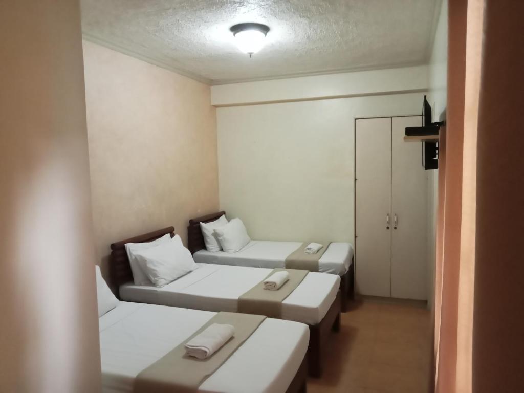 RedDoorz @ Casa Marabella Villamonte Bacolod City