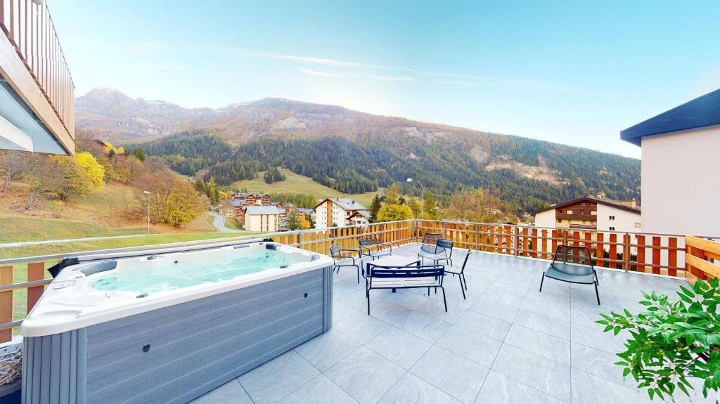 Spacious apartment - beautiful terrace with view, Leukerbad