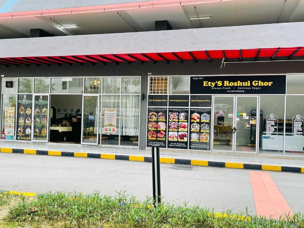 Rantissi Homestay The Zizz Damansara North photo