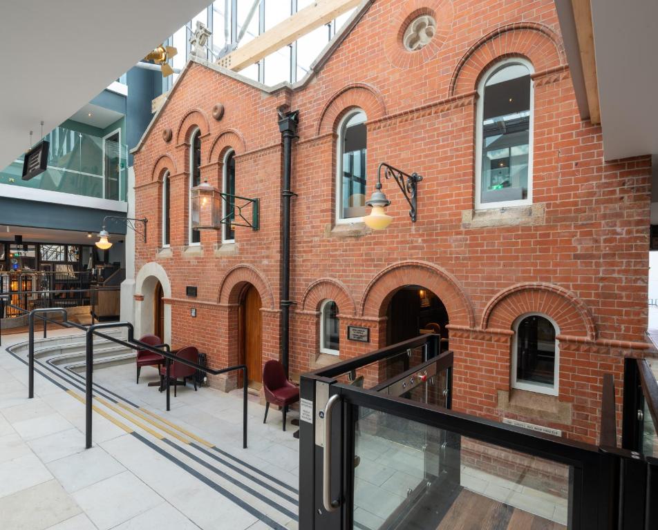 Keavan's Port Hotel , Dublin photo