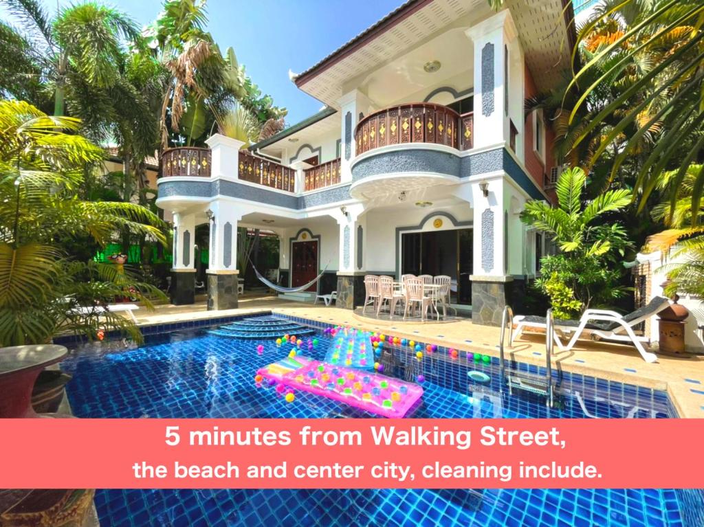 MADEE VILLA - PATTAYA HOLIDAY HOUSE WALKING STREET 6 bedrooms — Hotel in Pattaya