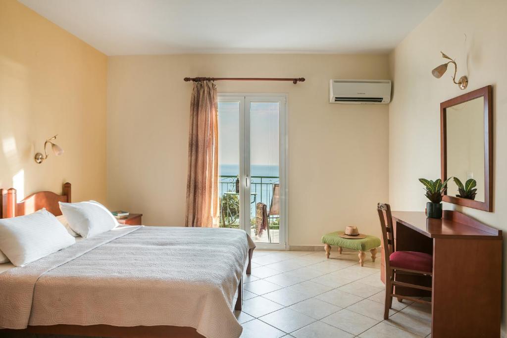 Eagle's Nest — Hotel rooms in Lourdata, Ionian Islands