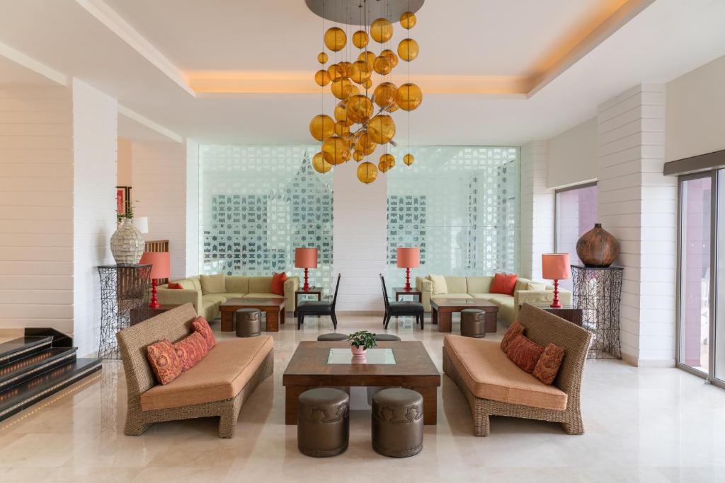モーベンピック リゾート&スパ タラ ベイ アカバ (Movenpick Resort & Spa Tala Bay Aqaba) レストラン