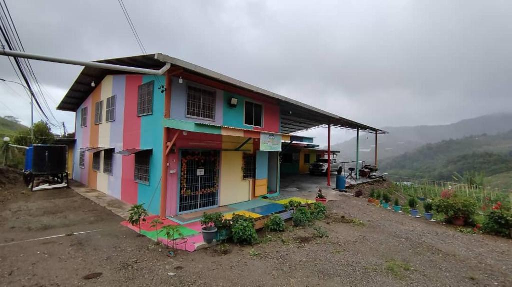 MAK Homestay upstair with 5 Bedrooms — Hotel in Kinabalu National Park
