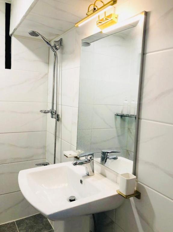 Orbit Guesthouse (Foreigners only) photo
