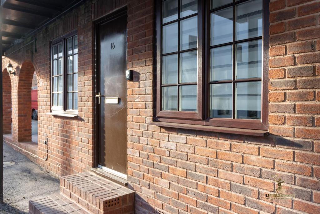 1 BDR Apt, 1 min from High St, Quiet, Free Parking