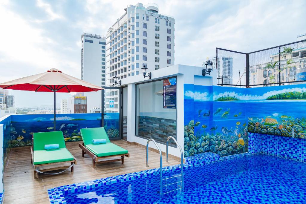 スイミングプール