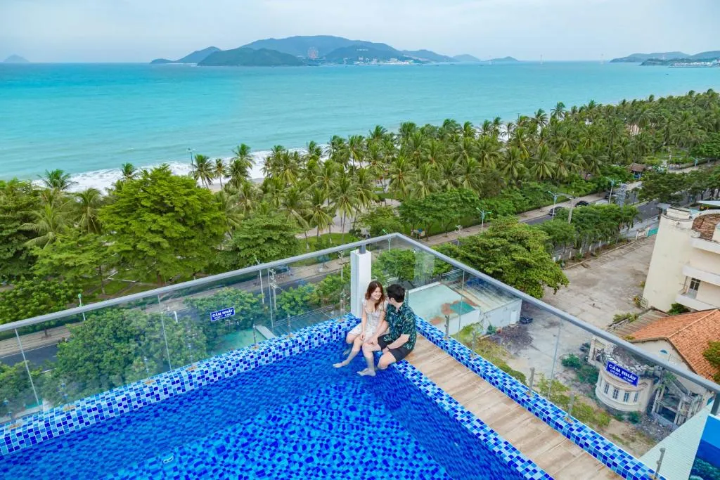 Azura Gold Hotel & Apartment, hotel in Nha Trang