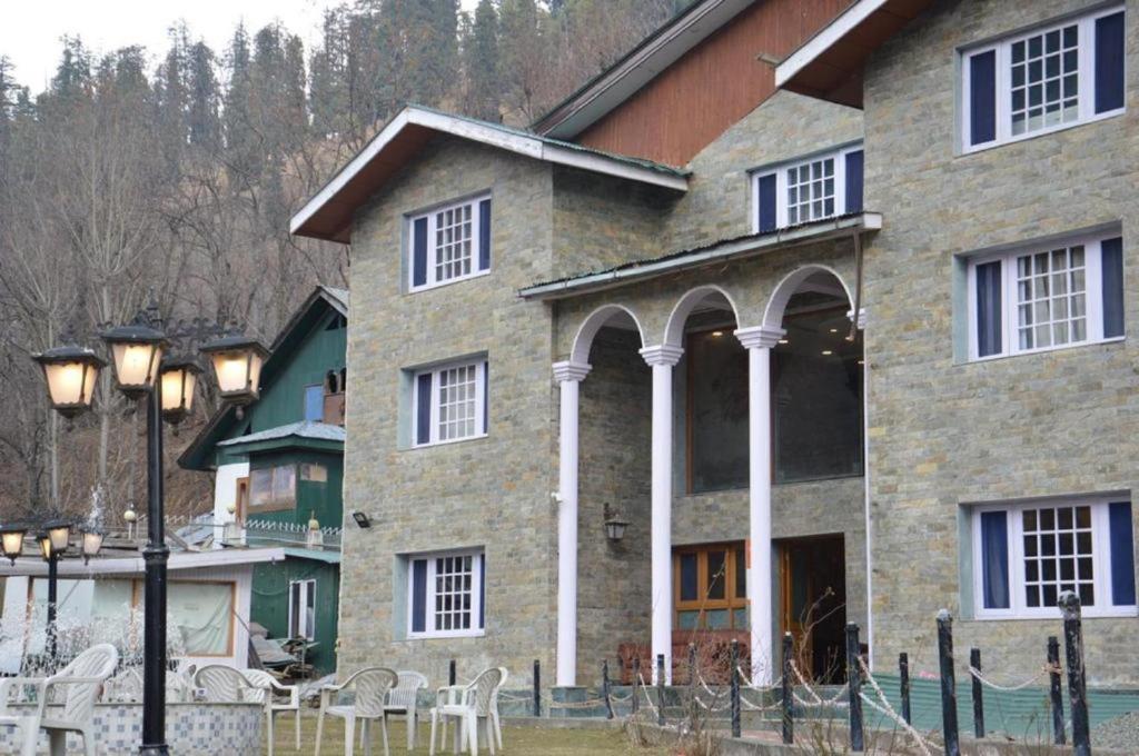 Hotel Outlook photo