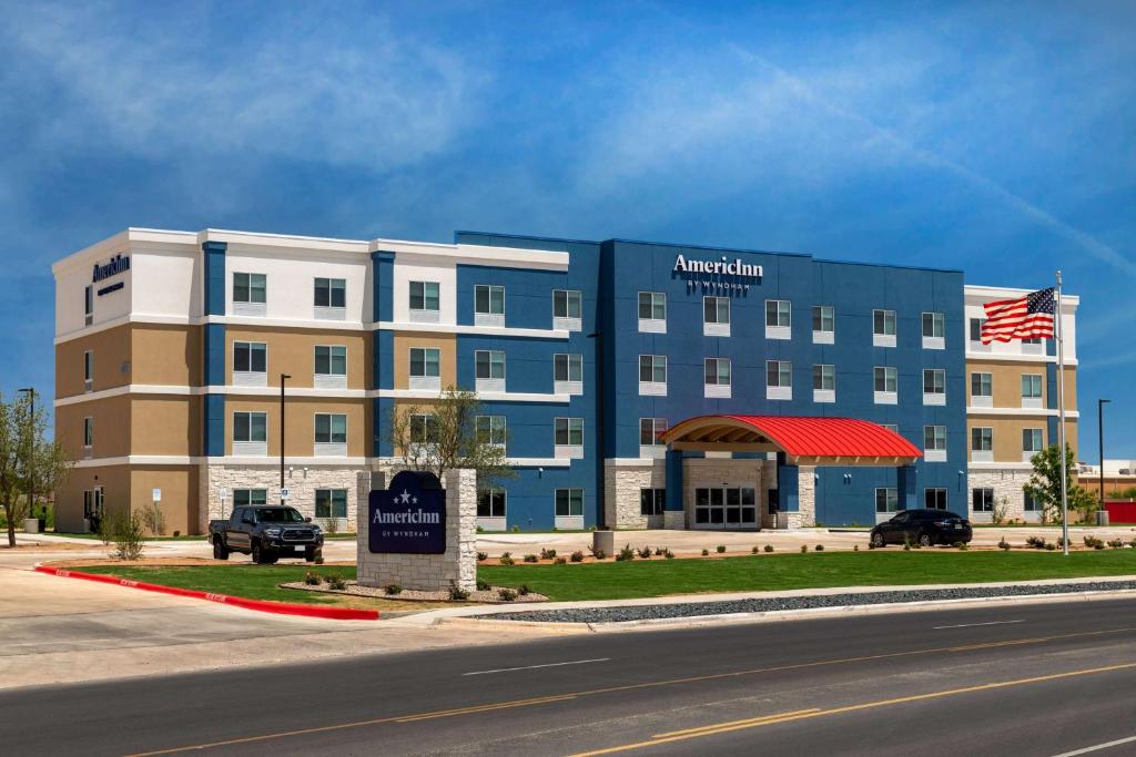 AmericInn by Wyndham San Angelo photo