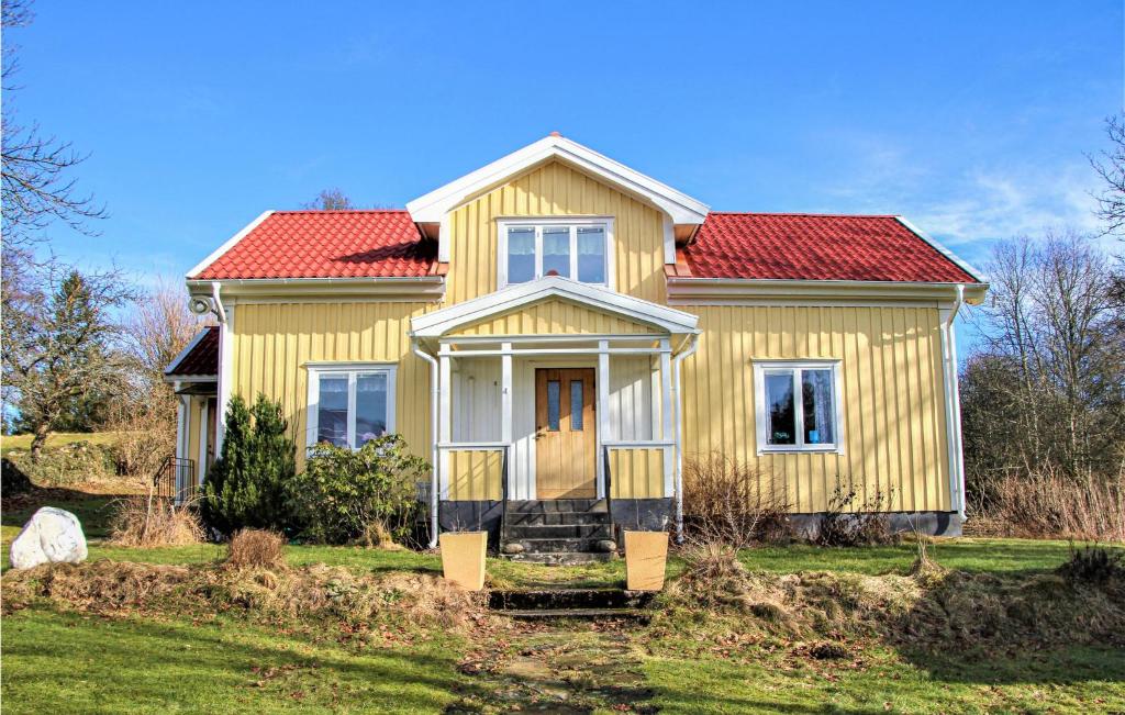 Beautiful Home In Torup With 3 Bedrooms And Wifi