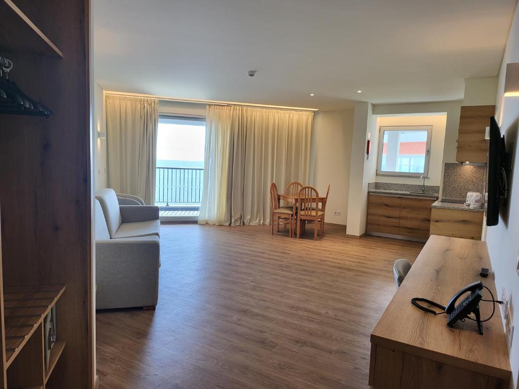 Hotel Royal Orchid — Hotel rooms in Caniço, Madeira
