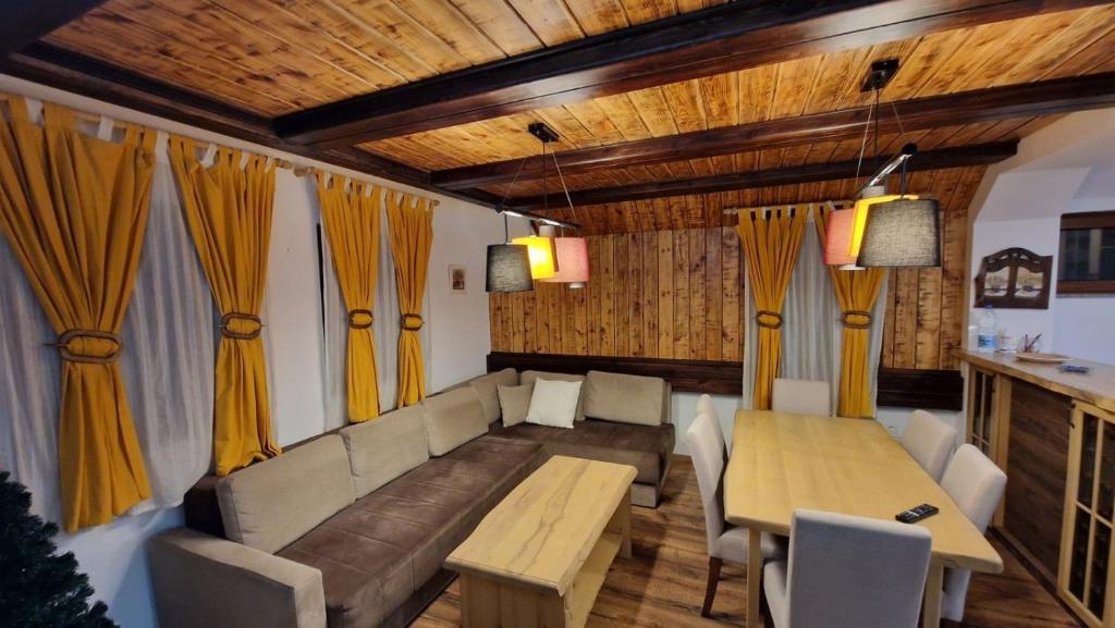 Ski House - 3
