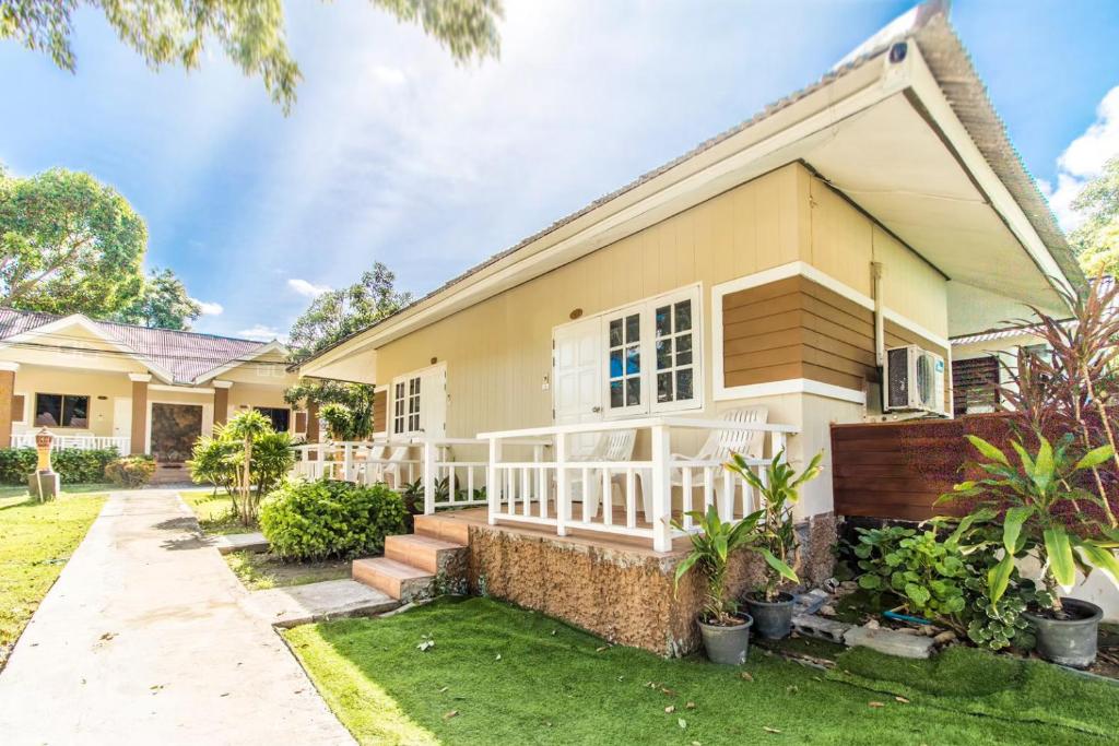 Exterior view, Malibu Samed Resort in Ko Samet