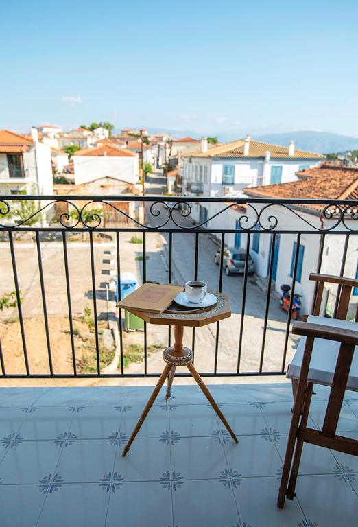 Simple and clean room at Koukonas