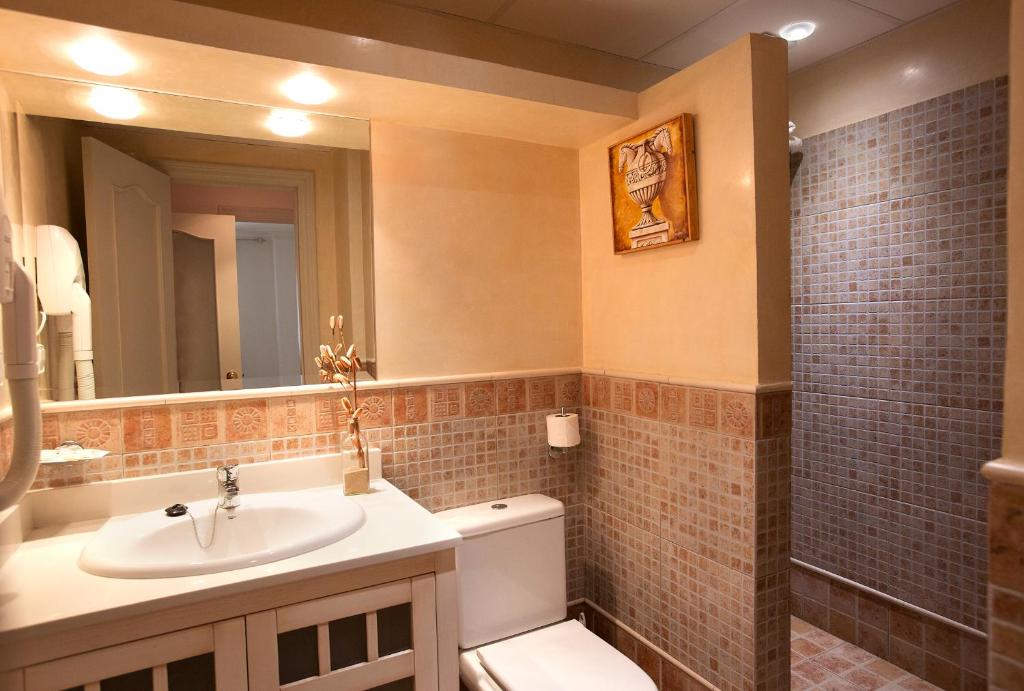 Apartamentos Turísticos Los Patios, Apartments Rota