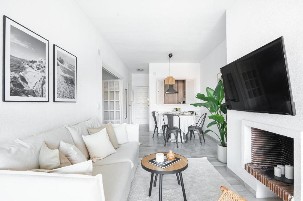 2BDR apartment with Sea View in Golden Mile, Marbella - 2
