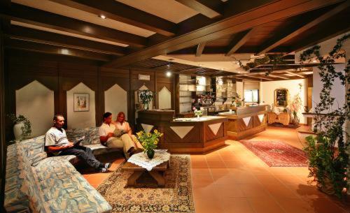 Hotel Garni Sunnleit´n photo