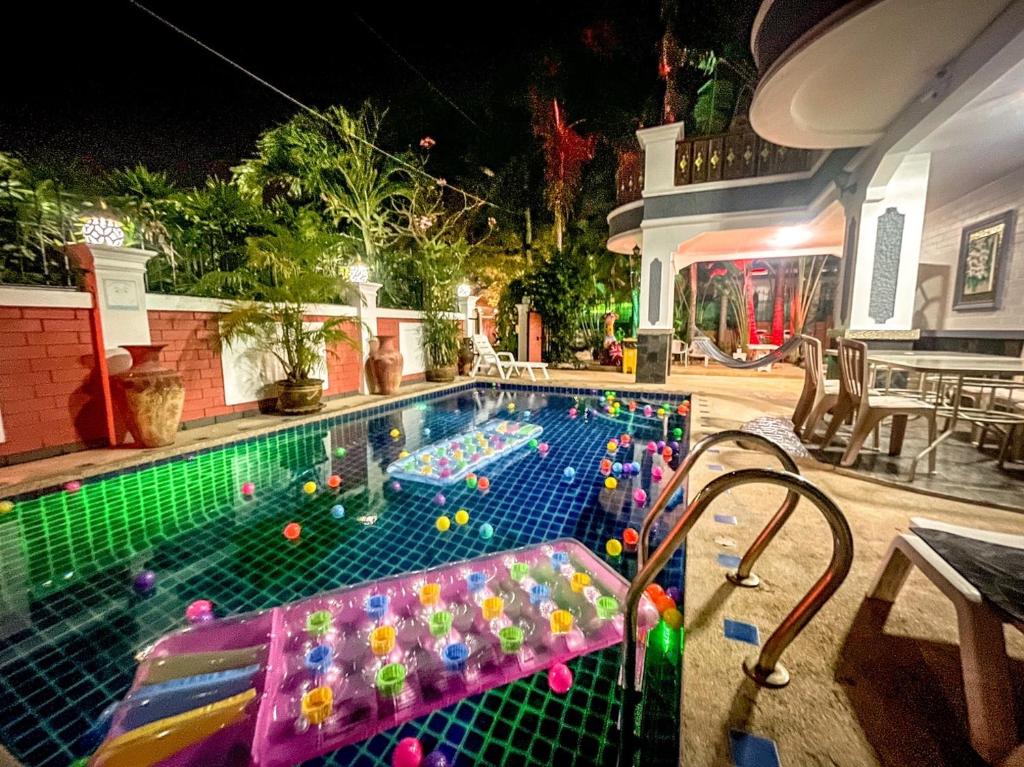 MADEE VILLA - PATTAYA HOLIDAY HOUSE WALKING STREET 6 bedrooms photo