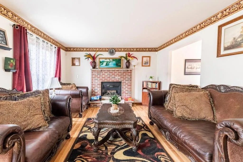 Cheerful Pocono home away from home, hotel in Albrightsville