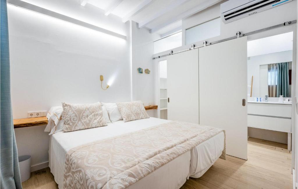Nice apartment in Pollenca with WiFi and 2 Bedrooms photo