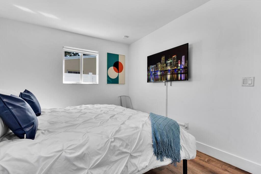 Oasis 3BR Home with Private Pool and nice Backyard photo