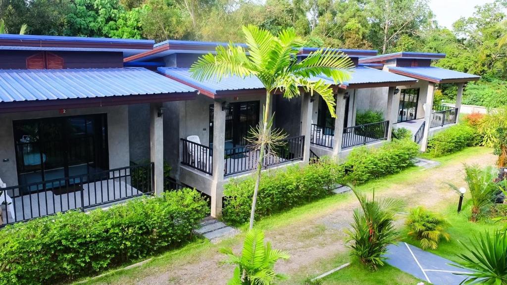 BAAN CHAINARONG photo