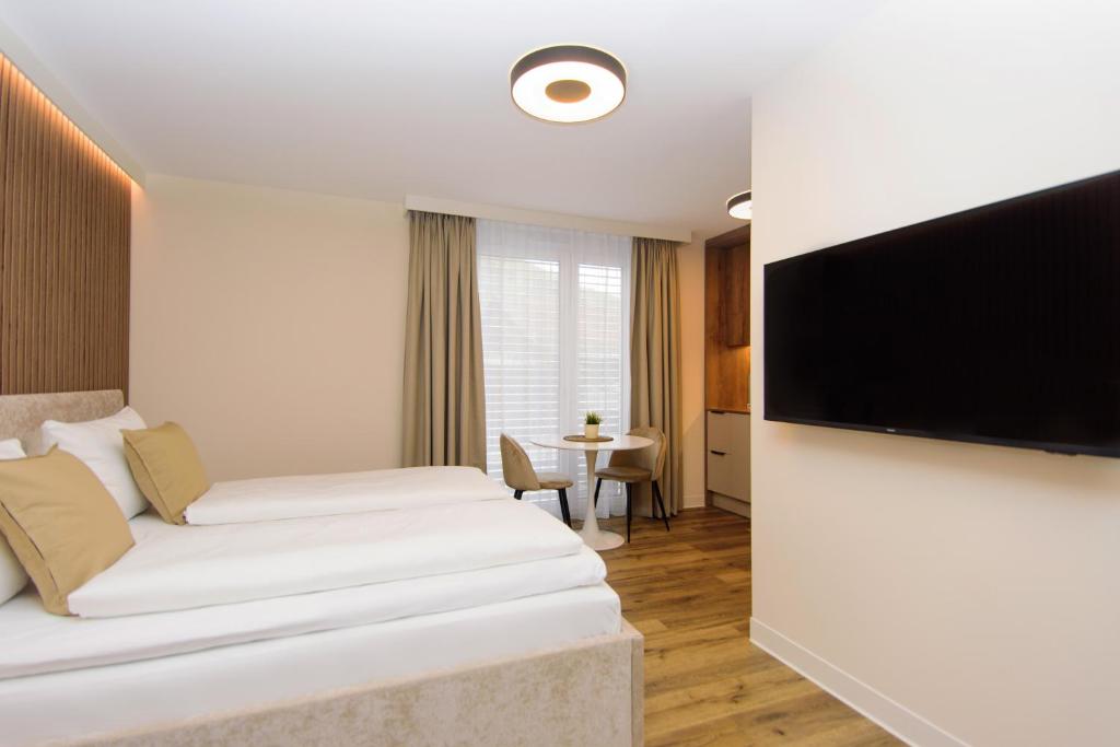 Hotel TwentyFour Living photo