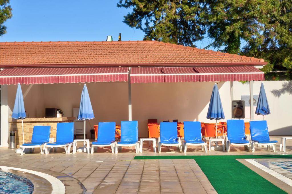 Blue Fish Hotel All Inclusive — Restaurant & bars in Konakli