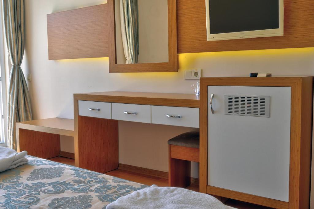 Blue Fish Hotel All Inclusive — Hotel rooms in Konakli